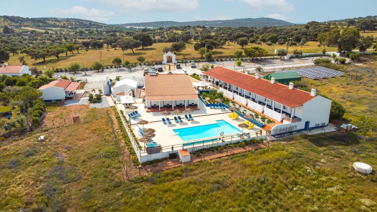 Monte Da Cabeca Gorda Bed & Breakfast Alcacovas Exterior photo